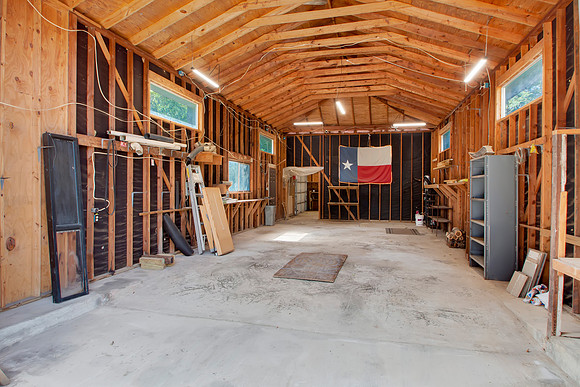 552 Dogwood Dr MLS-16