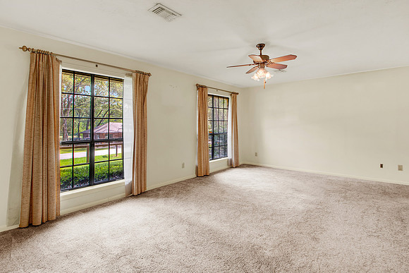 552 Dogwood Dr MLS-28