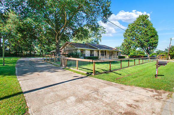 552 Dogwood Dr MLS-8