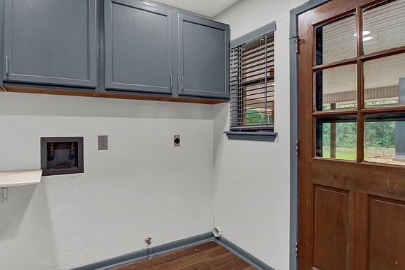 552 Dogwood Dr MLS-35