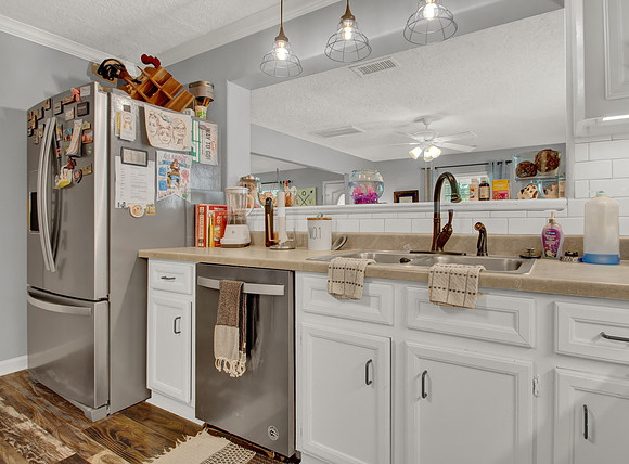 30011 Campwood Dr HR-22