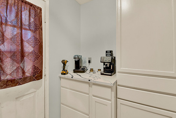 7814 Heathrow Ln MLS-20