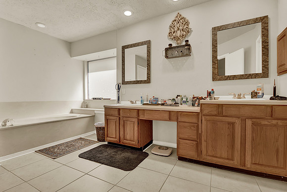 13407 Nantucket Dr MLS-23