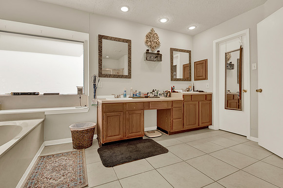 13407 Nantucket Dr MLS-22