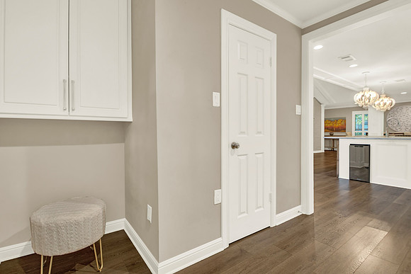6214 Larkmount Dr HR-26