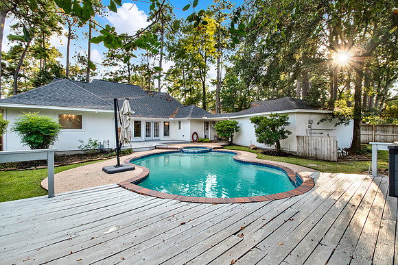 6214 Larkmount Dr MLS-9