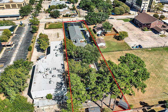 17127 Red Oak Dr HR-6