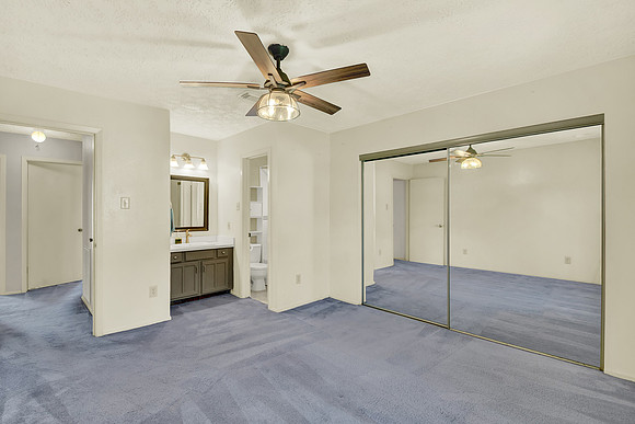 13211 Thorntree Dr HR-17