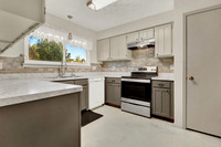 13211 Thorntree Dr HR-11