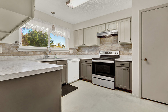 13211 Thorntree Dr HR-11