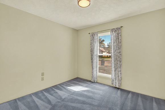 13211 Thorntree Dr MLS-21