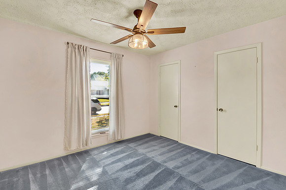 13211 Thorntree Dr MLS-20