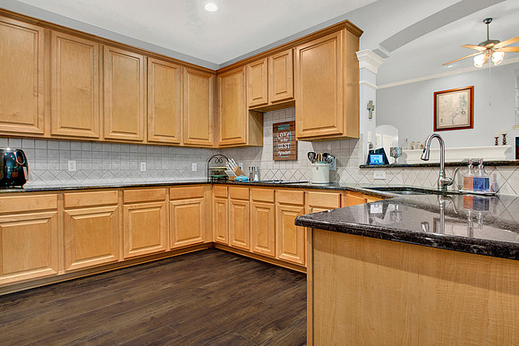 33402 Hillside Dr MLS-40