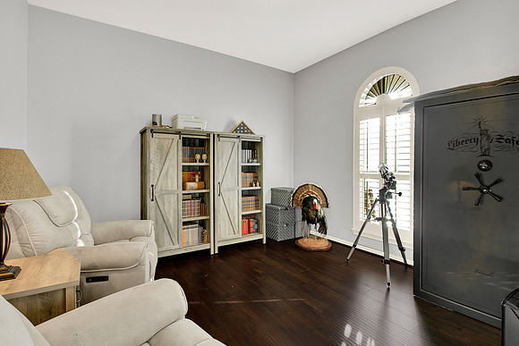 33402 Hillside Dr MLS-33