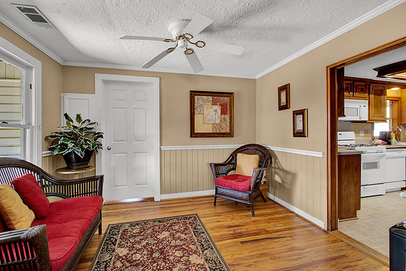 20750 Bauer Hockley MLS-13