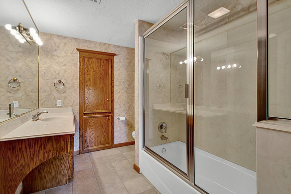 20750 Bauer Hockley MLS-25