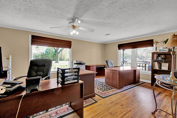 20750 Bauer Hockley MLS-11