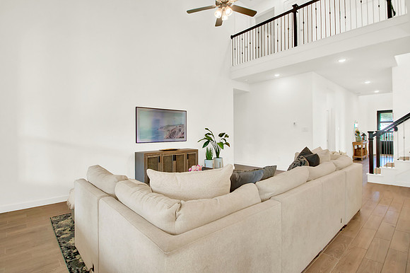 325 Great Hills Dr MLS-25