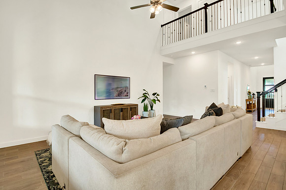 325 Great Hills Dr 2 HR-12