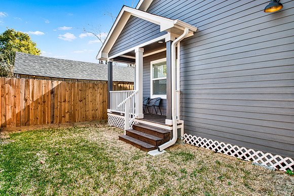 112 Goldenrod St HR-7