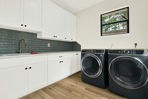 20503 Sapphire Cir HR-24