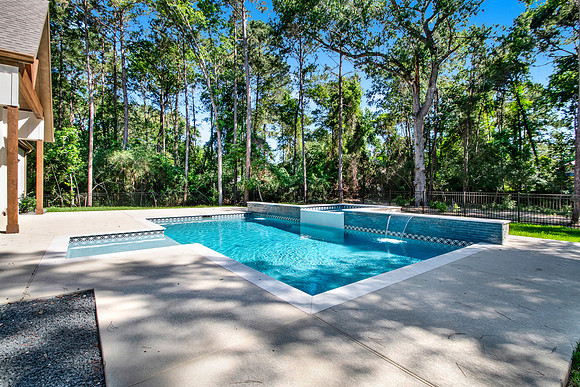 3911 Fisherman Ct MLS-8