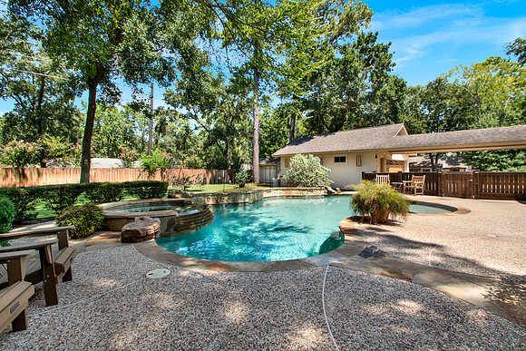 12102 Oak Bluff Dr HR-15