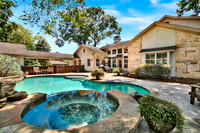 12102 Oak Bluff Dr HR-16