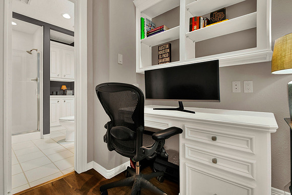 12102 Oak Bluff Dr MLS-60