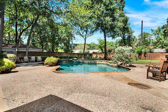 12102 Oak Bluff Dr MLS-13