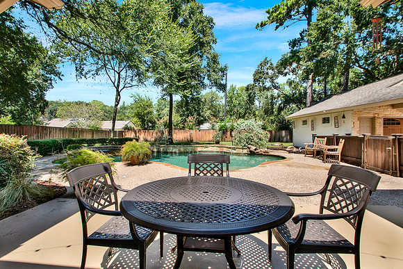 12102 Oak Bluff Dr MLS-12