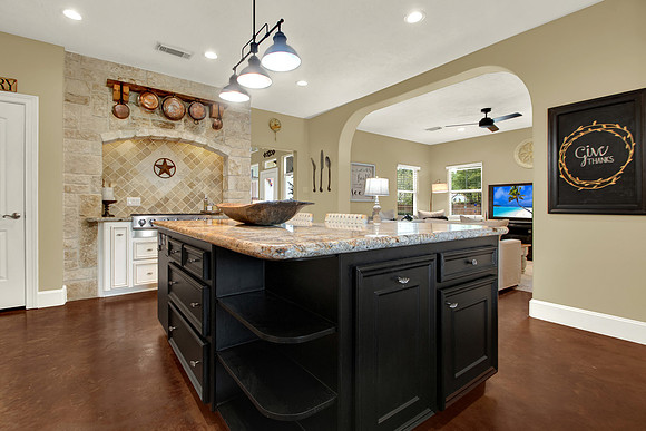 12102 Oak Bluff Dr MLS-31