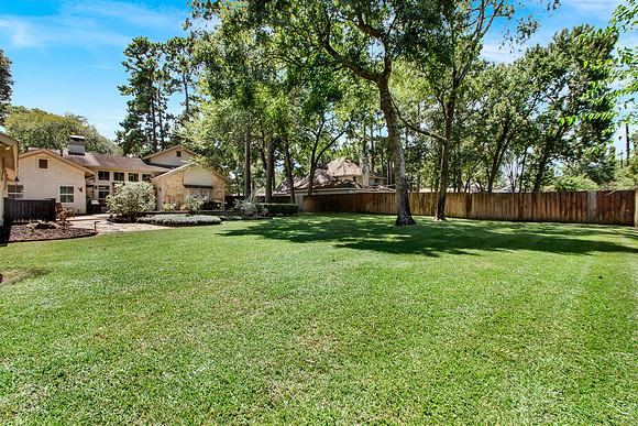 12102 Oak Bluff Dr MLS-18