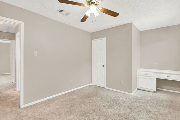 8215 Riverglade Dr MLS-31