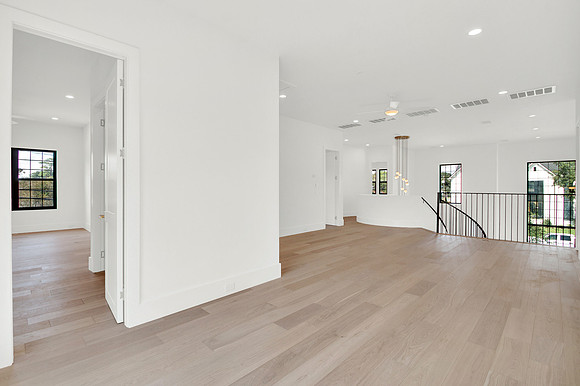 1741 Gardenia Dr MLS-38