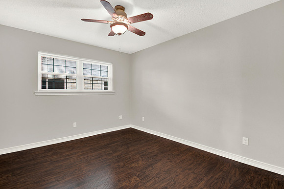 5315 Lawn Arbor Dr MLS-35