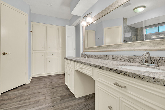 5315 Lawn Arbor Dr HR-32
