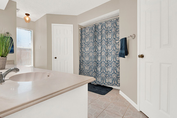 8215 Riverglade Dr MLS-27