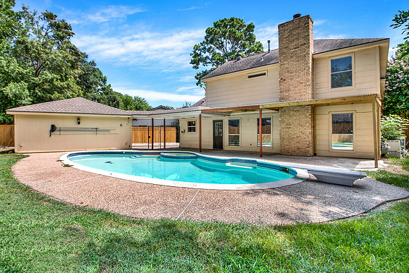 8215 Riverglade Dr MLS-5