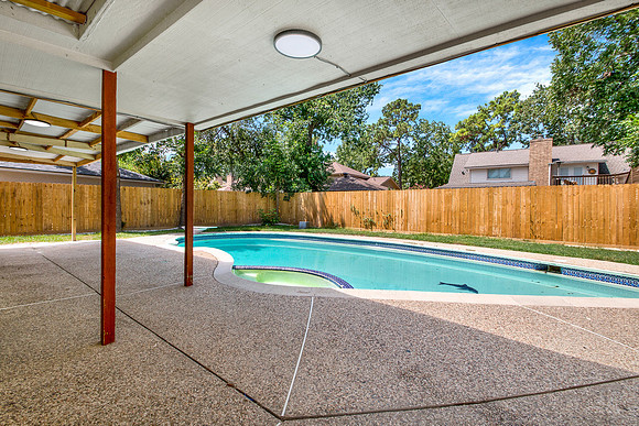 8215 Riverglade Dr MLS-7