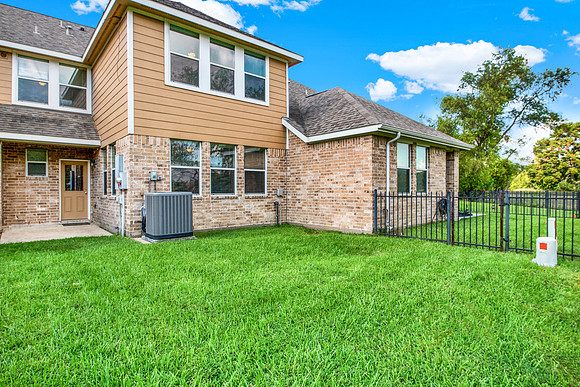 8406 Willow Loch Dr HR-4