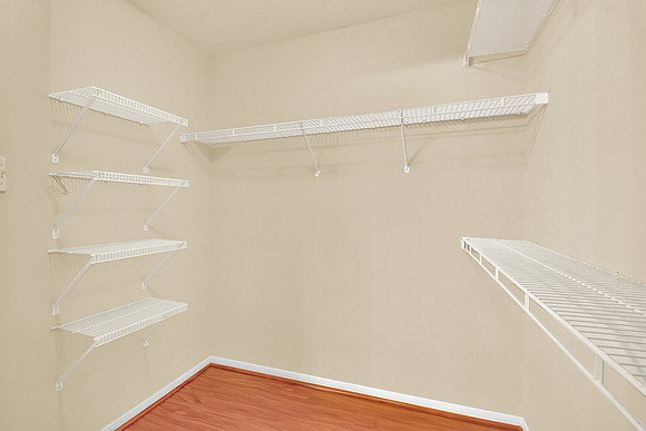 10511 Newpark Dr MLS-29