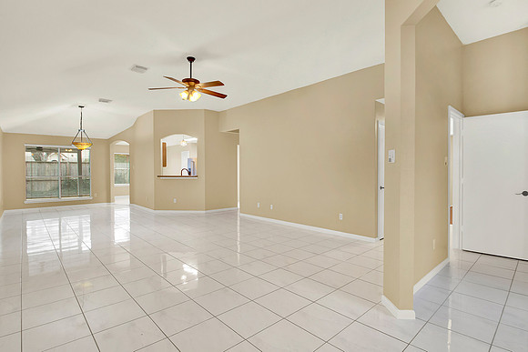 10511 Newpark Dr MLS-6
