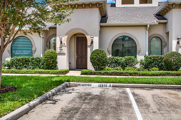 12832 Willow Centre Dr Unit B MLS-14