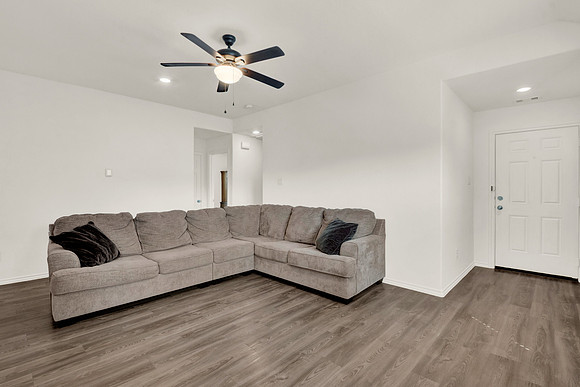 1363 Winding Willow Dr HR-8