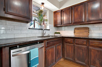 8215 Riverglade Dr HR-18