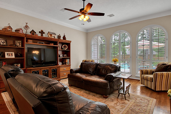 31211 Helen Ln Int MLS-15