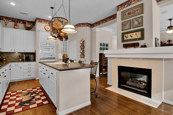 31211 Helen Ln Int MLS-22