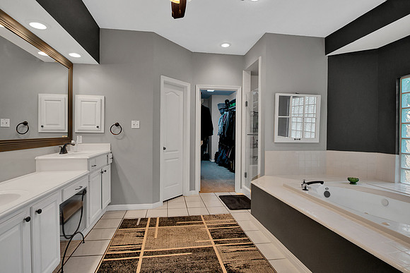 31211 Helen Ln Int MLS-32