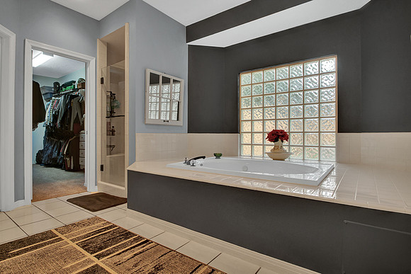 31211 Helen Ln Int MLS-33